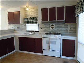 4th image of 5034 Flagstone Dr
