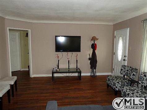 3rd image of 7612 Mazatlan Dr