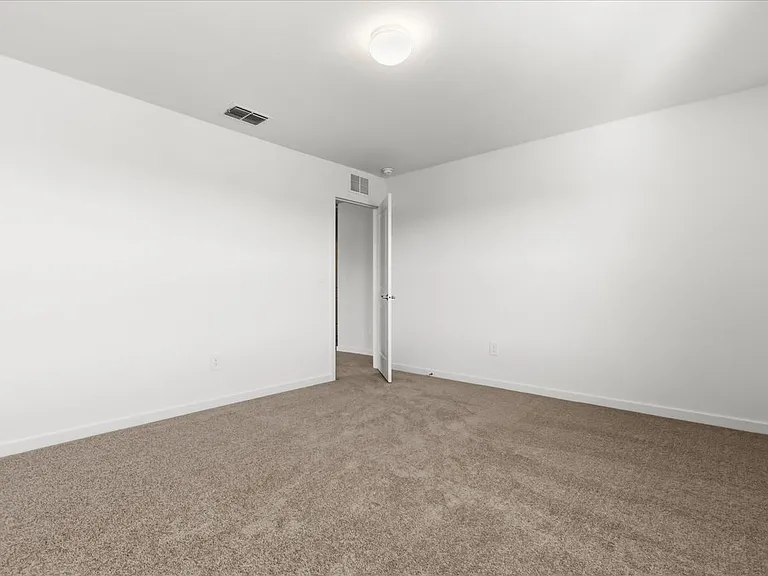 11216 Sycamore Glen Loop — Photo 24