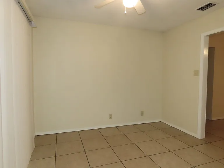 805 Corey Dr — Photo 12