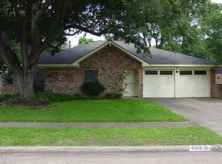 6318 Spruce Forest Dr, Houston, TX 77092