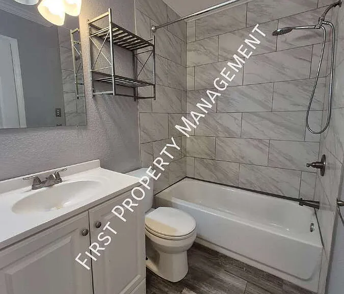 1013 Lansdell Rd — Photo 7