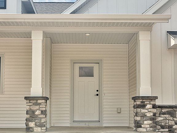 5th image of 11325 Bancroft Way SE