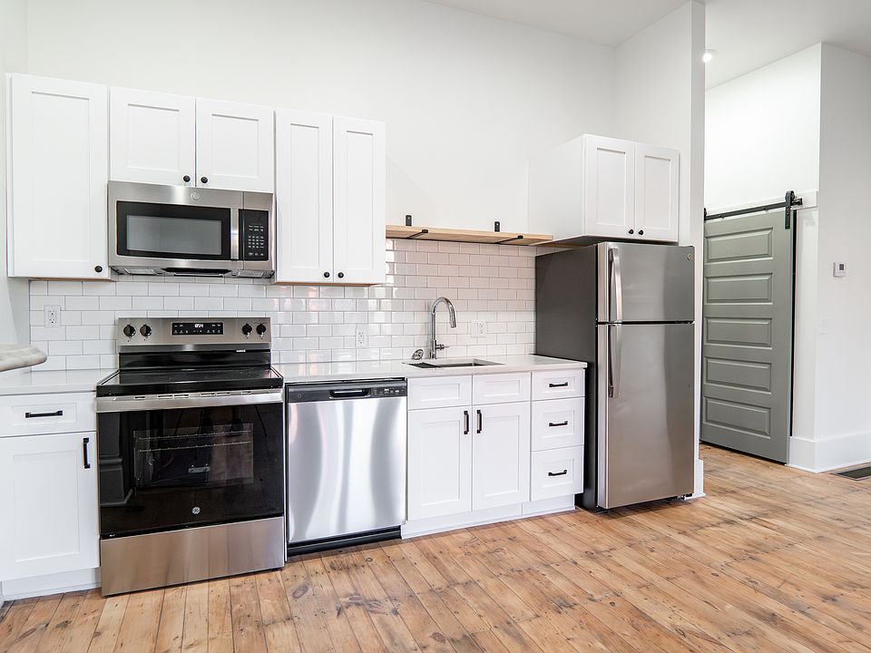 1st image of 4402 Butler St #101