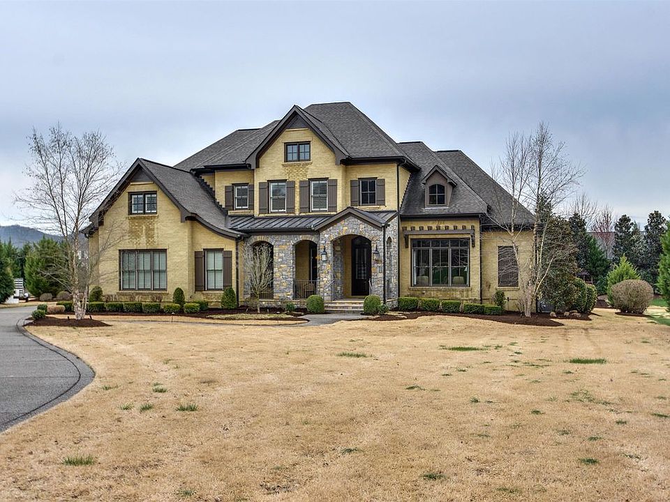 1st image of 409 Legends Park Cir