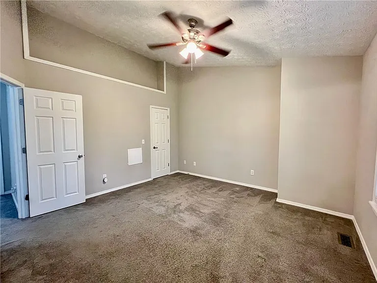1502 Queen Anne Ct — Photo 10