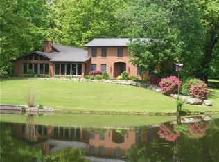 23 Whispering Oaks Ln, New Wilmington, PA 16142