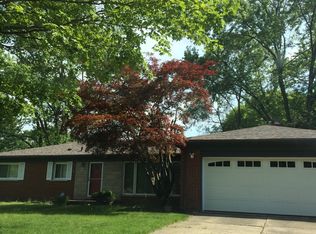 32111 Farmersville Rd, Farmington Hills, MI 48334