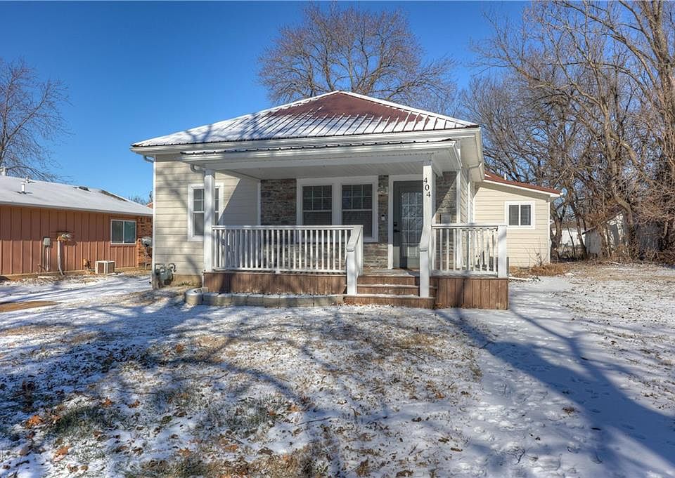 1st image of 404 W Forest Ave