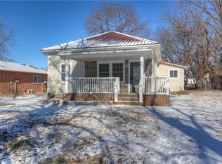 404 W Forest Ave, Girard, KS 66743