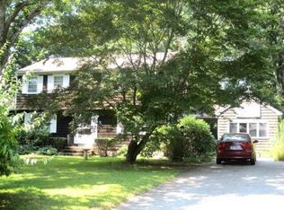 9 Fernwood Dr, Windham, CT 06280