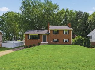 6006 Lake O Springs Ave NW, Canton, OH 44718