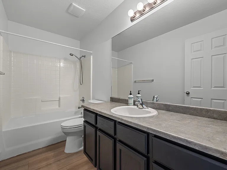 1060 W Oldham Dr — Photo 18