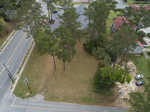 5th image of 703 Baytree Dr