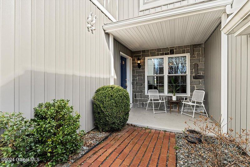 4th image of 38 Greystone Drive
