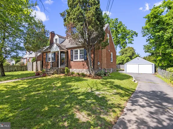 412 S Carlin Springs Rd, Arlington, VA 22204