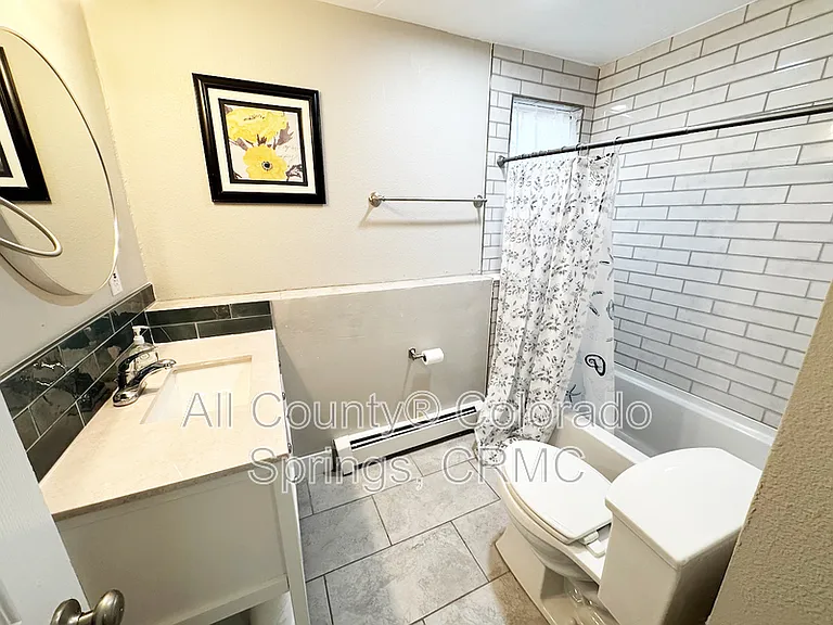 2126 W Kiowa St #10 — Photo 9
