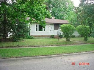 1112 Cliffdale Dr, Haslett, MI 48840