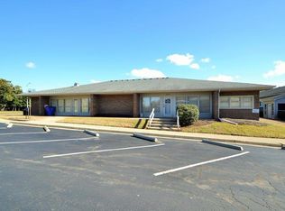 220 E Reynolds Rd, Lexington, KY 40517