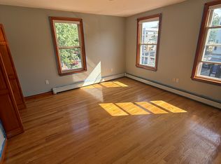 199 Harvard St #2, Cambridge, MA 02139