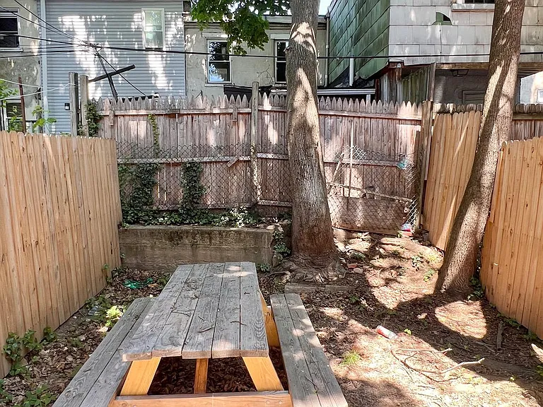 1029 Lancaster Ave — Photo 30