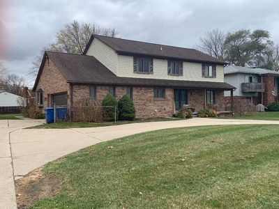 13040 E Eleven Mile Rd, Warren, MI, 48089