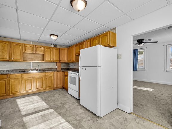 3rd image of 58 Spring Street
