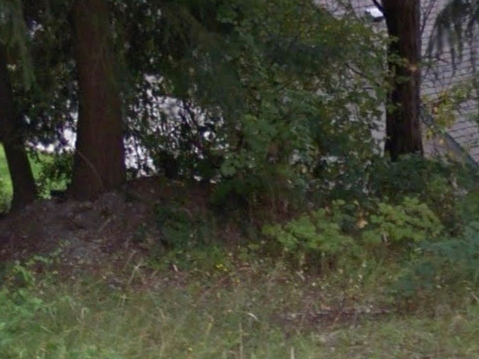 2nd image of 515 Seahawk St SE