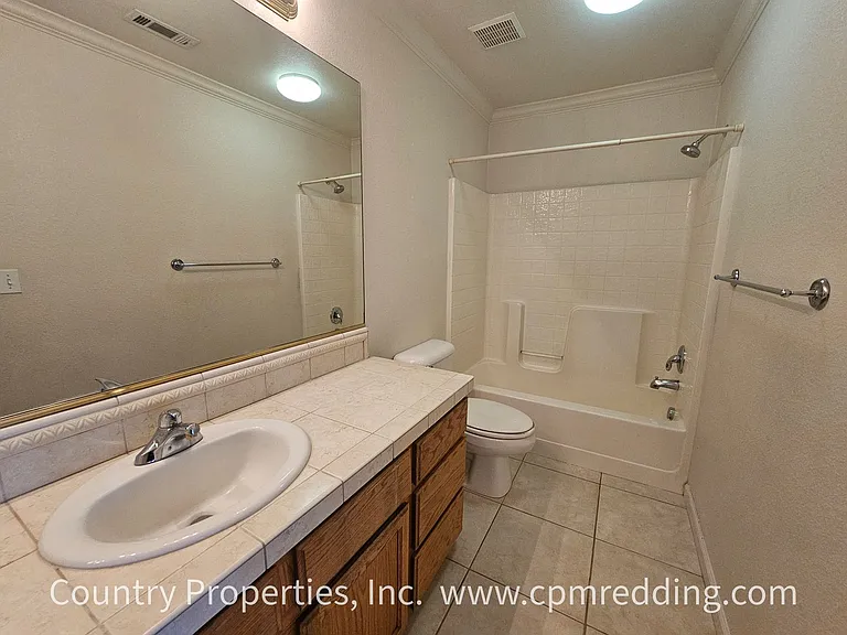 3875 Meadow Oak Way — Photo 13