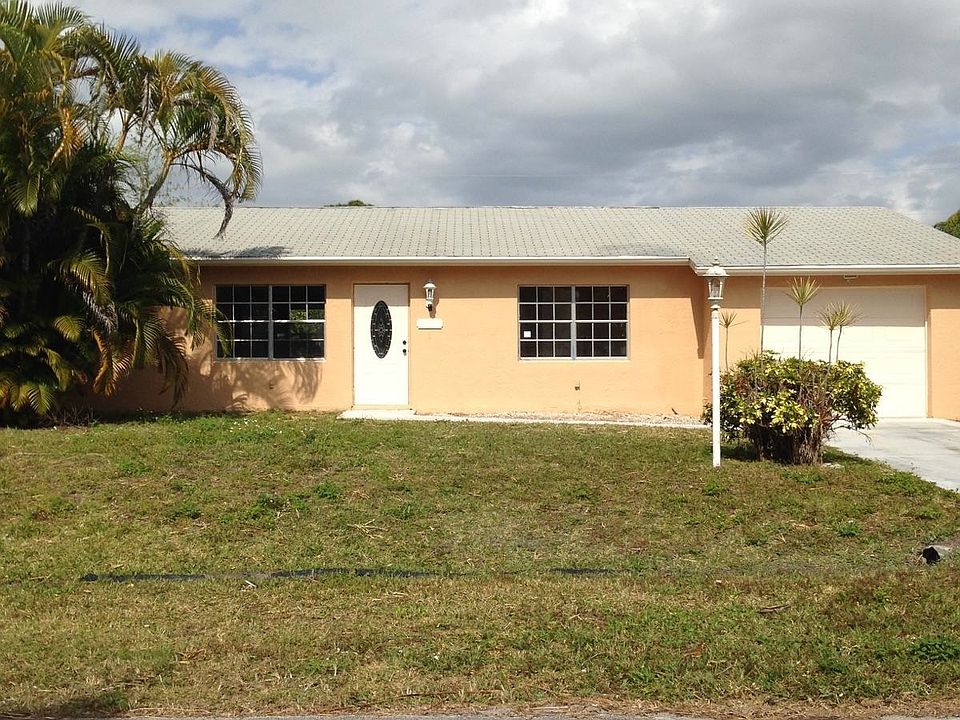 1st image of 925 SE Albatross Ave