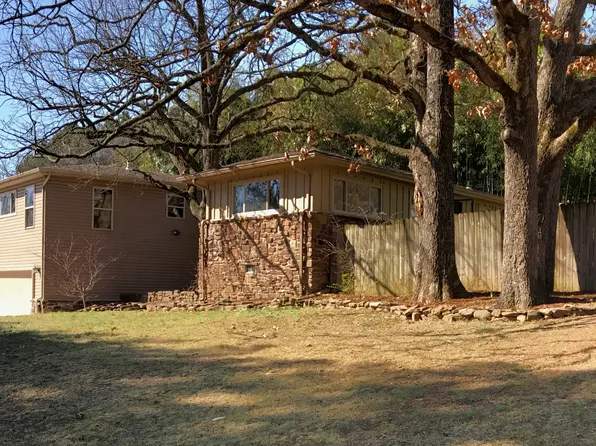 2955 Green Valley Rd, Vestavia, AL 35243