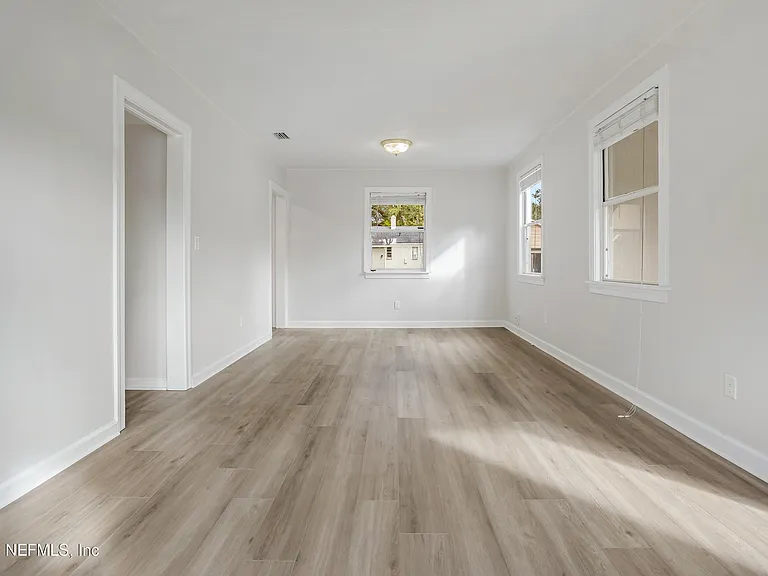 3339 Sylvia St — Photo 6