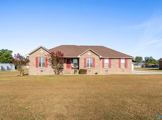 17176 Glaze Rd, Athens, AL 35611