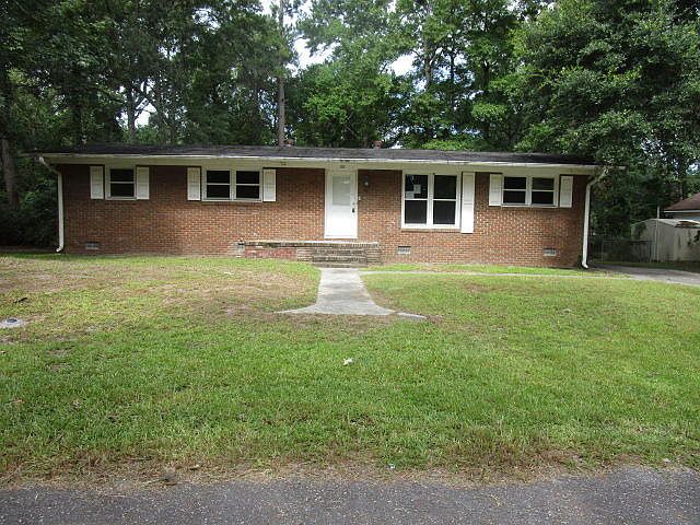 1st image of 110 Dogwood Cir