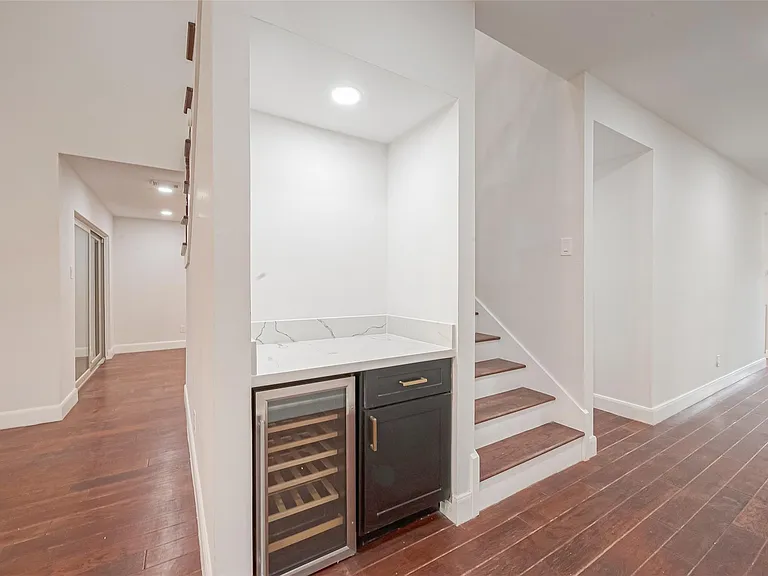 12127 Carriage Hill Dr — Photo 6