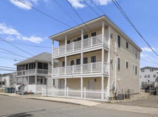 22 J St #2, Hampton, NH 03842