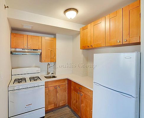 3rd image of 42 E 132nd St APT 7A