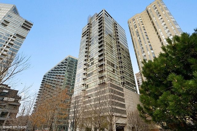 1st image of 653 N Kingsbury St APT 1508
