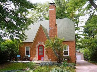 321 S Julian St, Naperville, IL