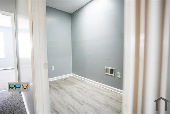 1607 N Patterson Park Ave — Photo 7