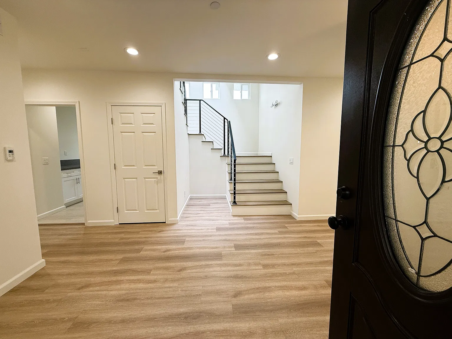 4 bed, 2967 sqft, $6,500 — Photo 2