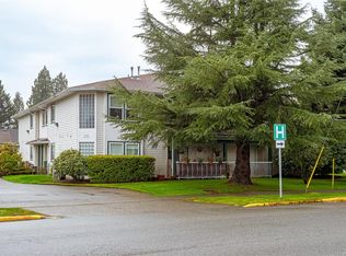 370 Cairnsmore St #3, Duncan, BC V9L 1Z7