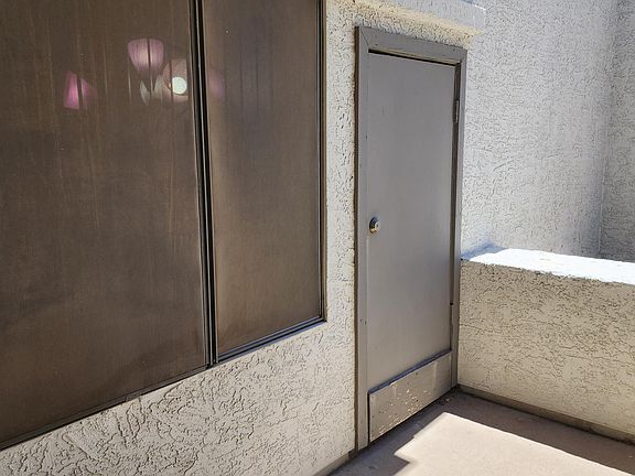 4th image of 9213 N 59th Avenue #101