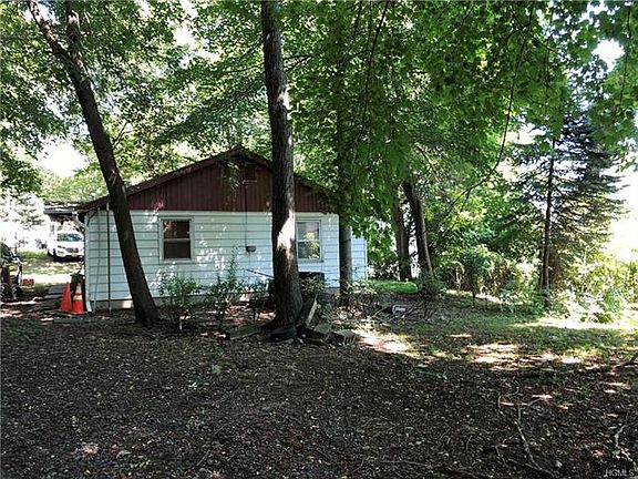 3rd image of 15 Cullen Ave