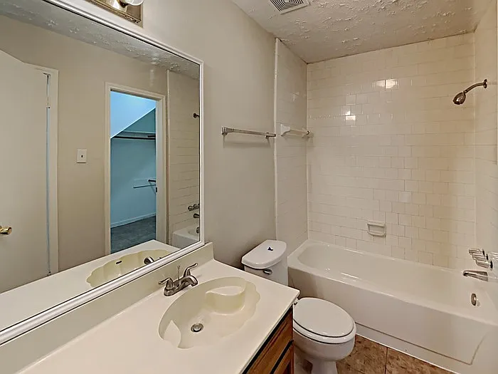 907 Briarcreek Dr — Photo 12