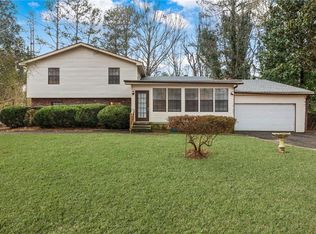 2325 Lago Dr, Jonesboro, GA 30236