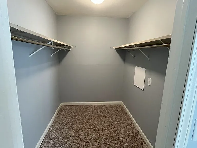 University Park Apartments near Cornell University — Photo 60