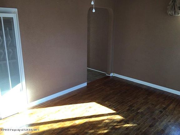 4th image of 920 N Orchard Ave