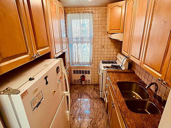4th image of 33-44 91st St #2N