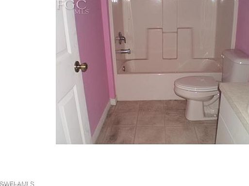 4th image of 913 Richmond Ave N